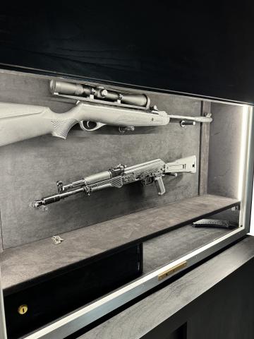 Gun safe 2 barrels flush mounted on the wall