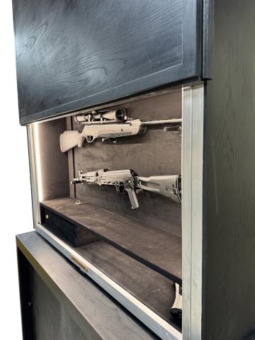 Gun safe 2 barrels flush mounted on the wall