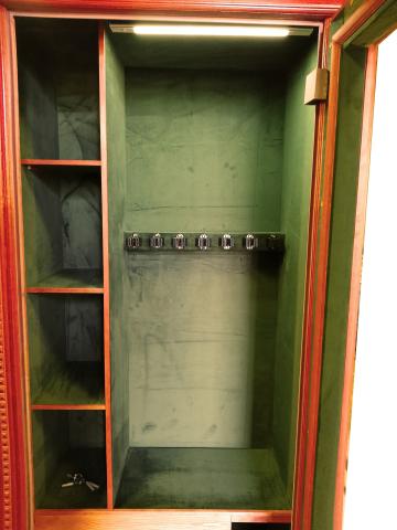 Gun safe with armored glass "Avangard"