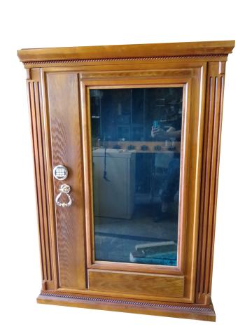 Gun safe with armored glass "Boar"